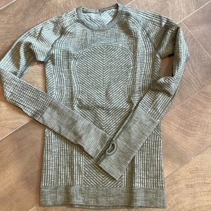 COPY - Lululemon Long Sleeve Swiftly Tech
